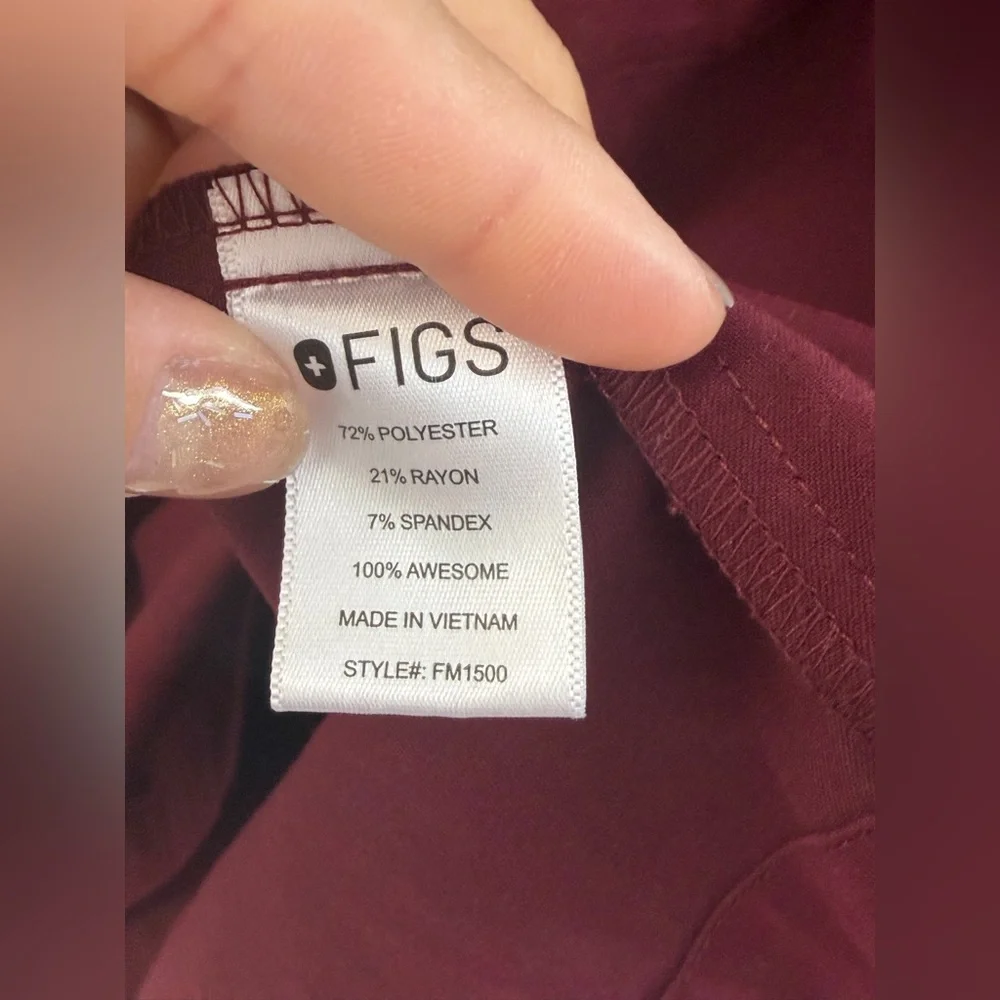 Figs Leon Men's Burgundy Scrub Top (Size M)